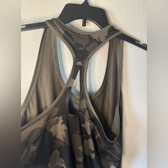 Athleta Limitless Camo Keyhole Tank - Picture 4 of 5